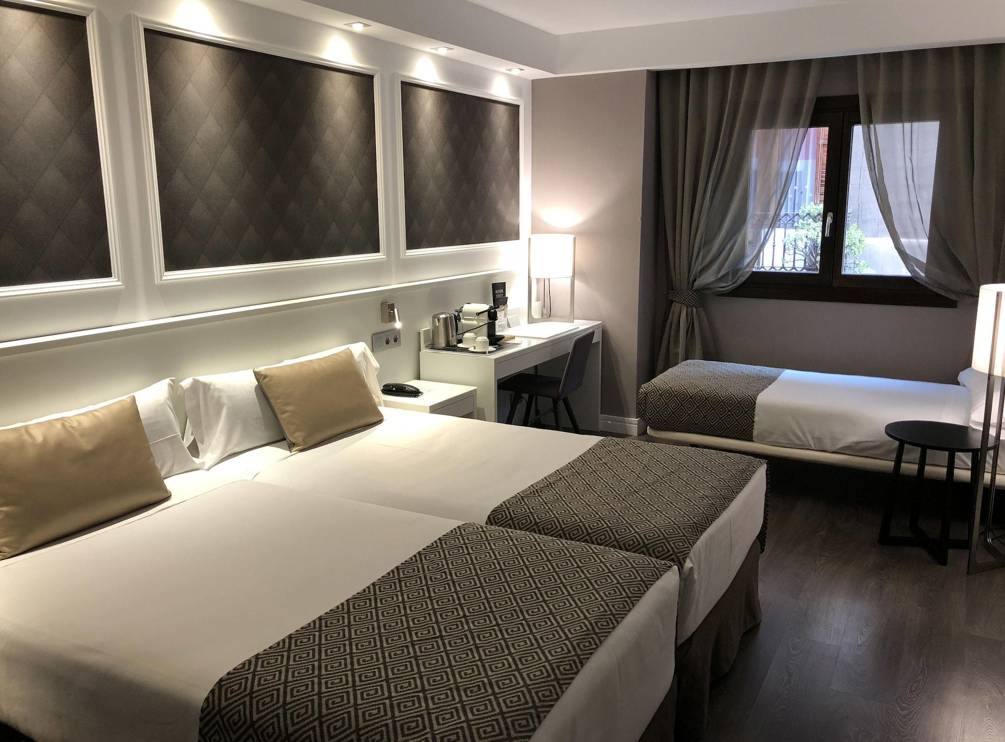 Catalonia Magdalenes Hotel