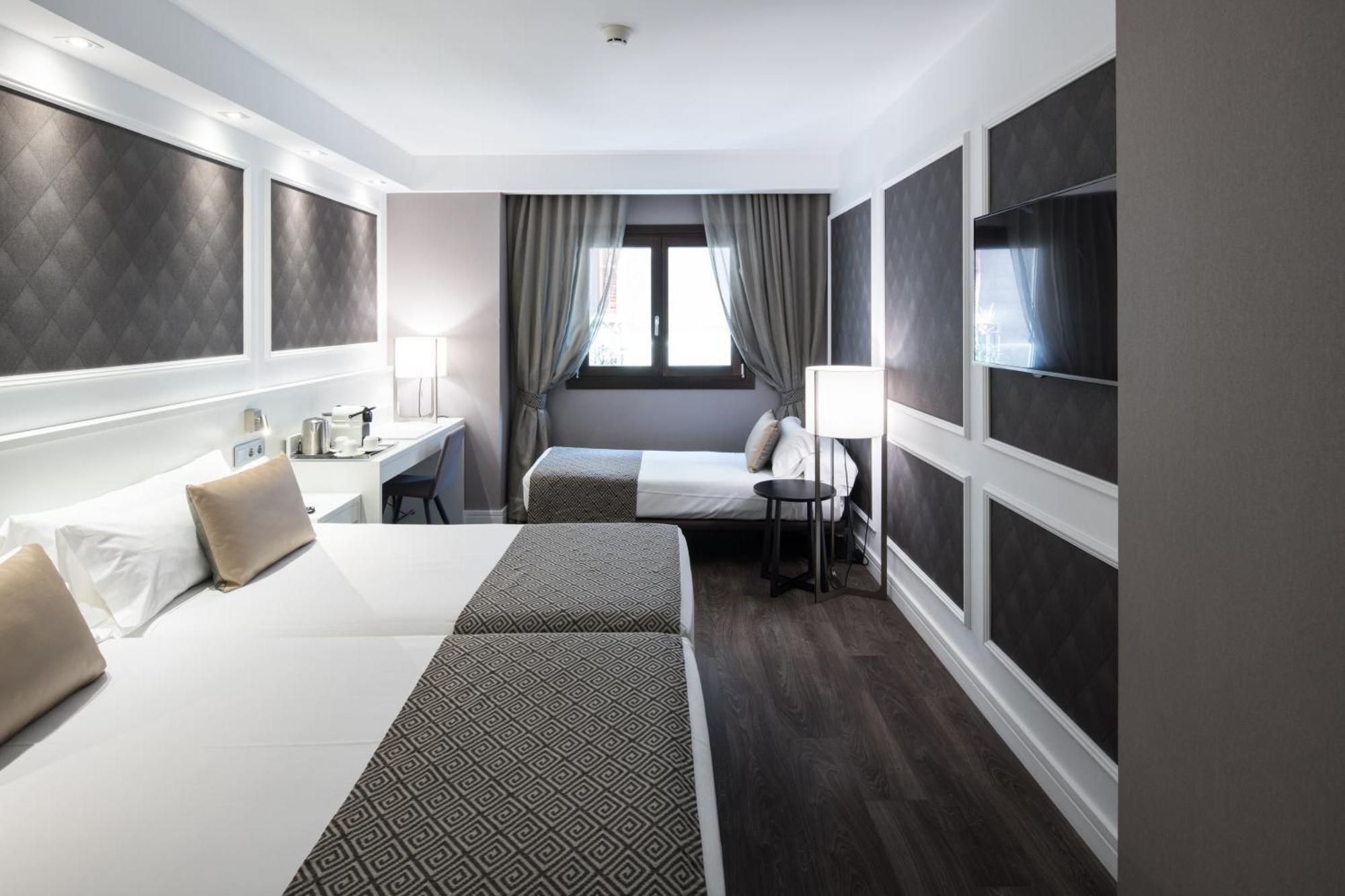 Catalonia Magdalenes Hotel 4*